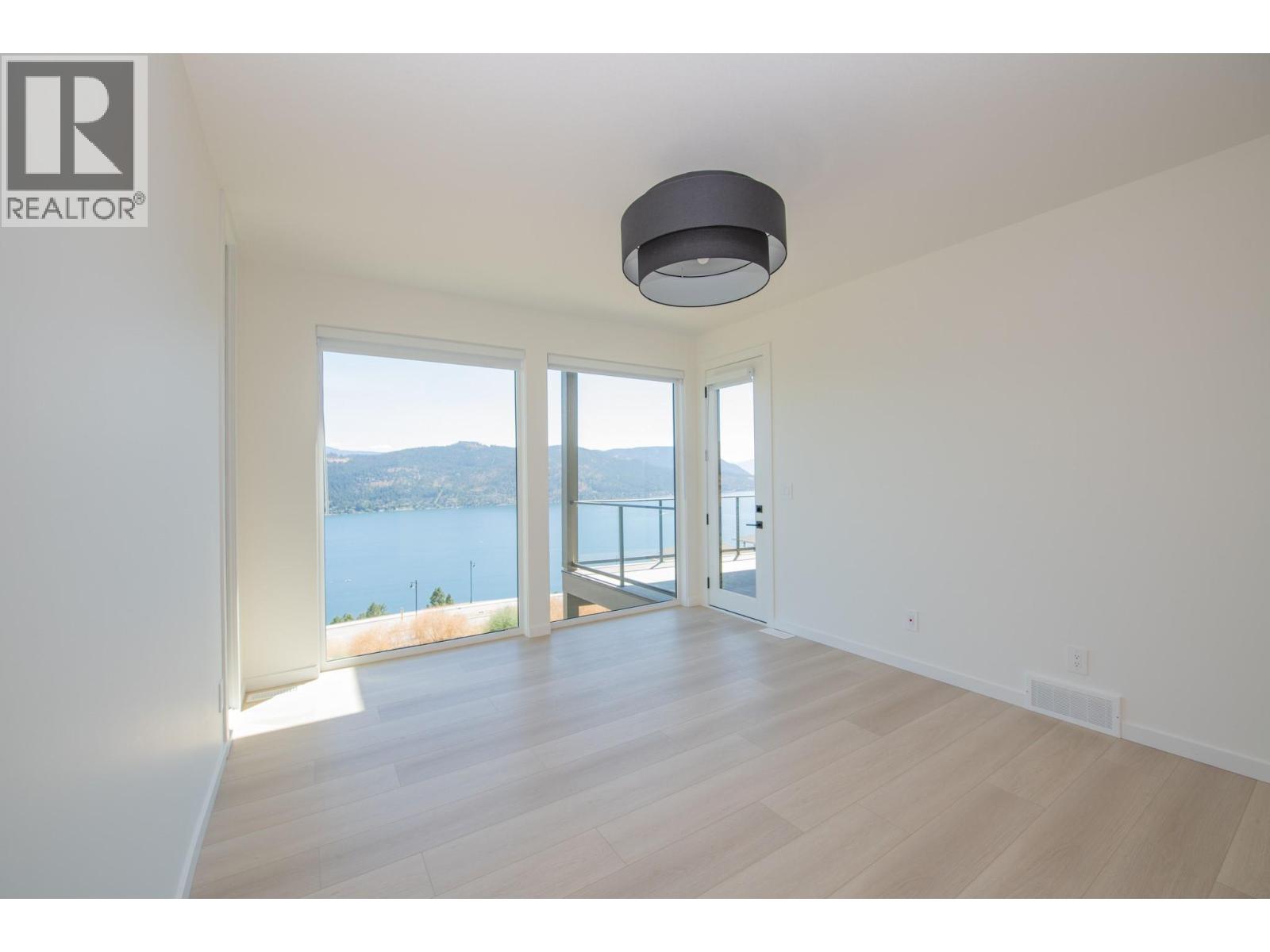 8820 Oxford Road, Vernon, British Columbia  V1H 2K8 - Photo 39 - 10367313