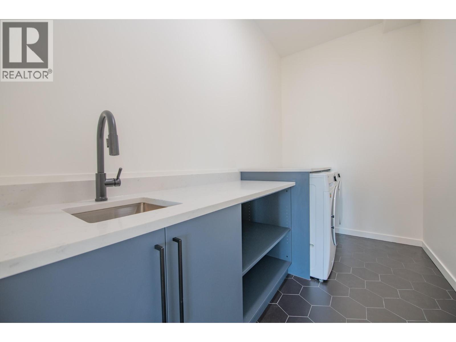 8820 Oxford Road, Vernon, British Columbia  V1H 2K8 - Photo 50 - 10367313