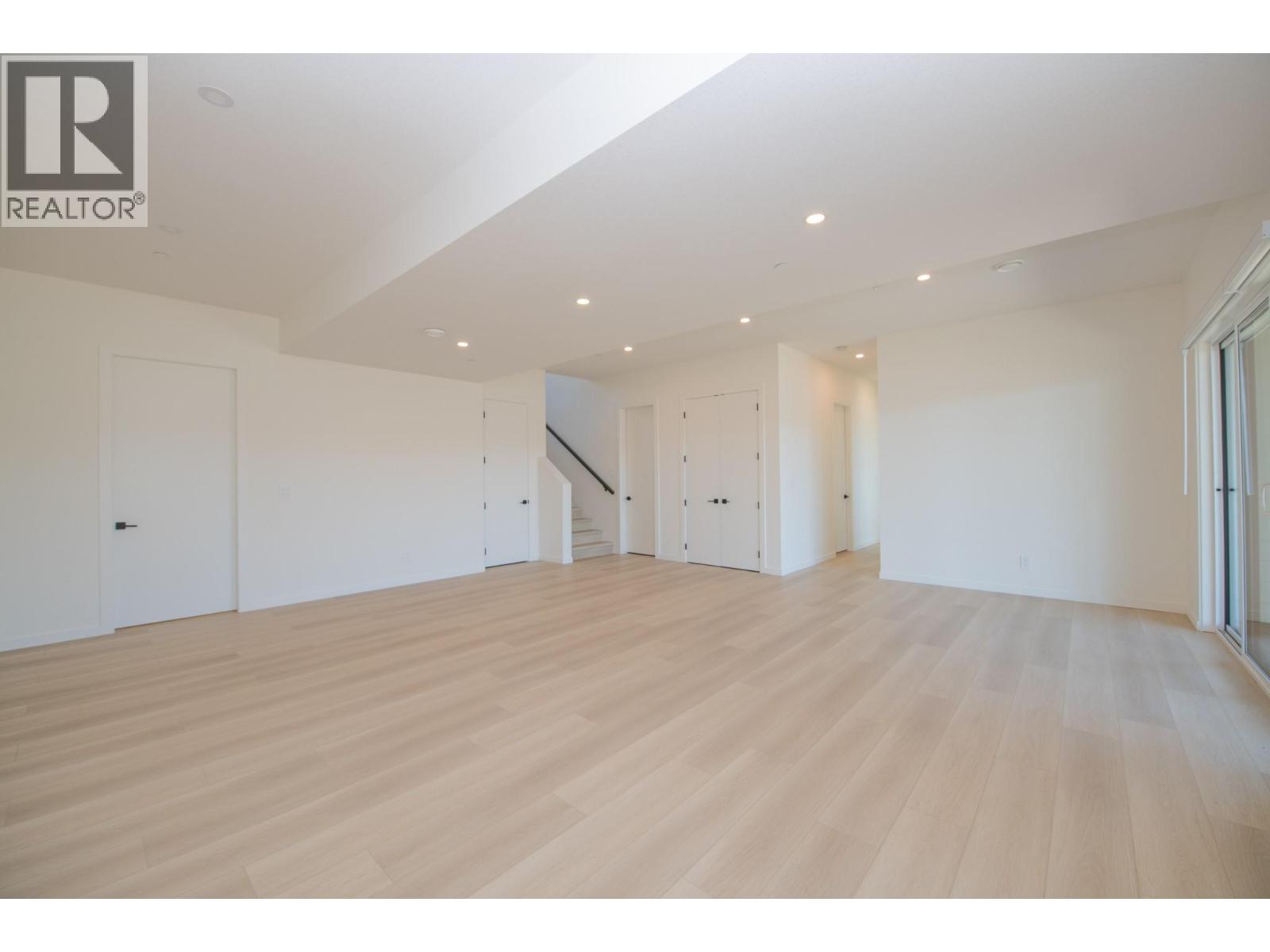 8820 Oxford Road, Vernon, British Columbia  V1H 2K8 - Photo 63 - 10367313