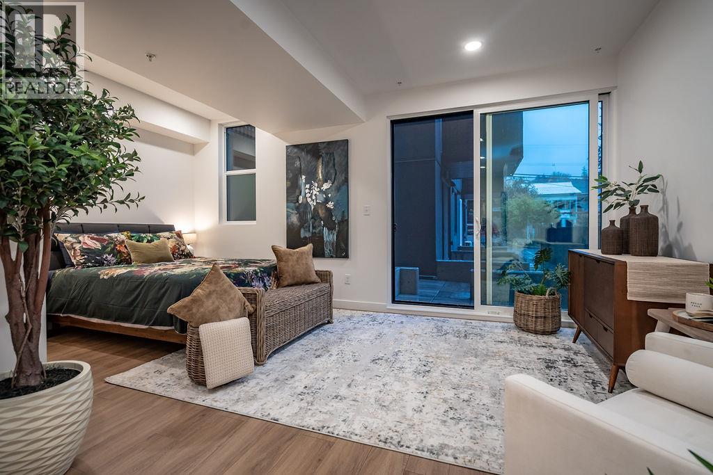 514 Victoria Street Unit# 209, Nelson, British Columbia  V1L 4K8 - Photo 2 - 10367354