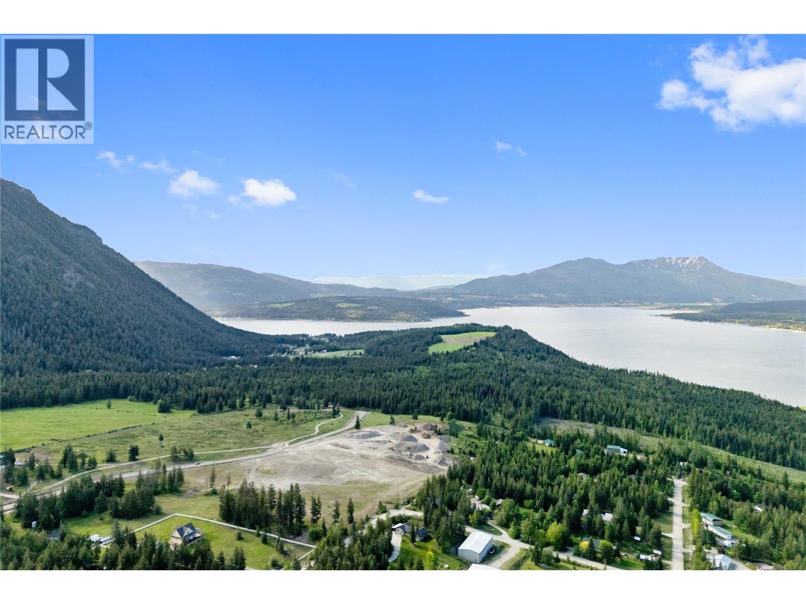 3690 Ford Road, Tappen, British Columbia  V0E 2X0 - Photo 3 - 10367140