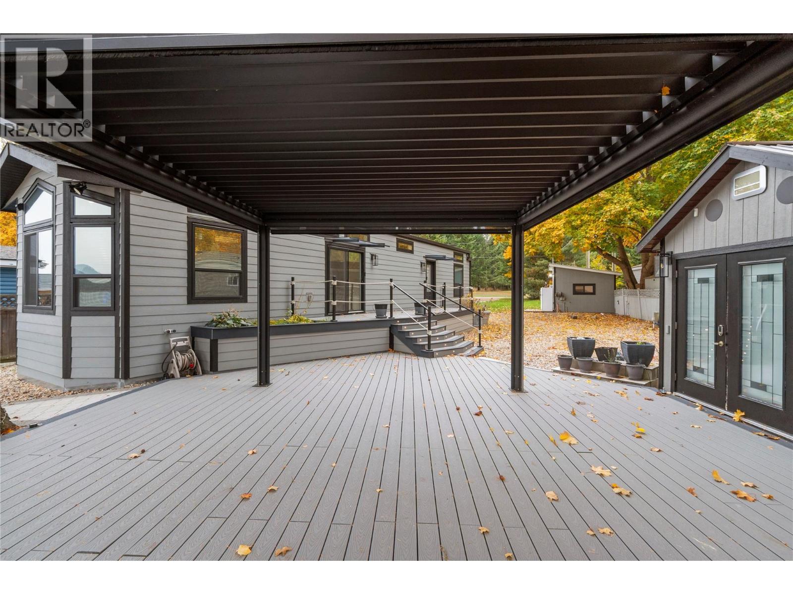 5368 Pierres Point Road Nw, Salmon Arm, British Columbia  V1E 4M2 - Photo 19 - 10367350