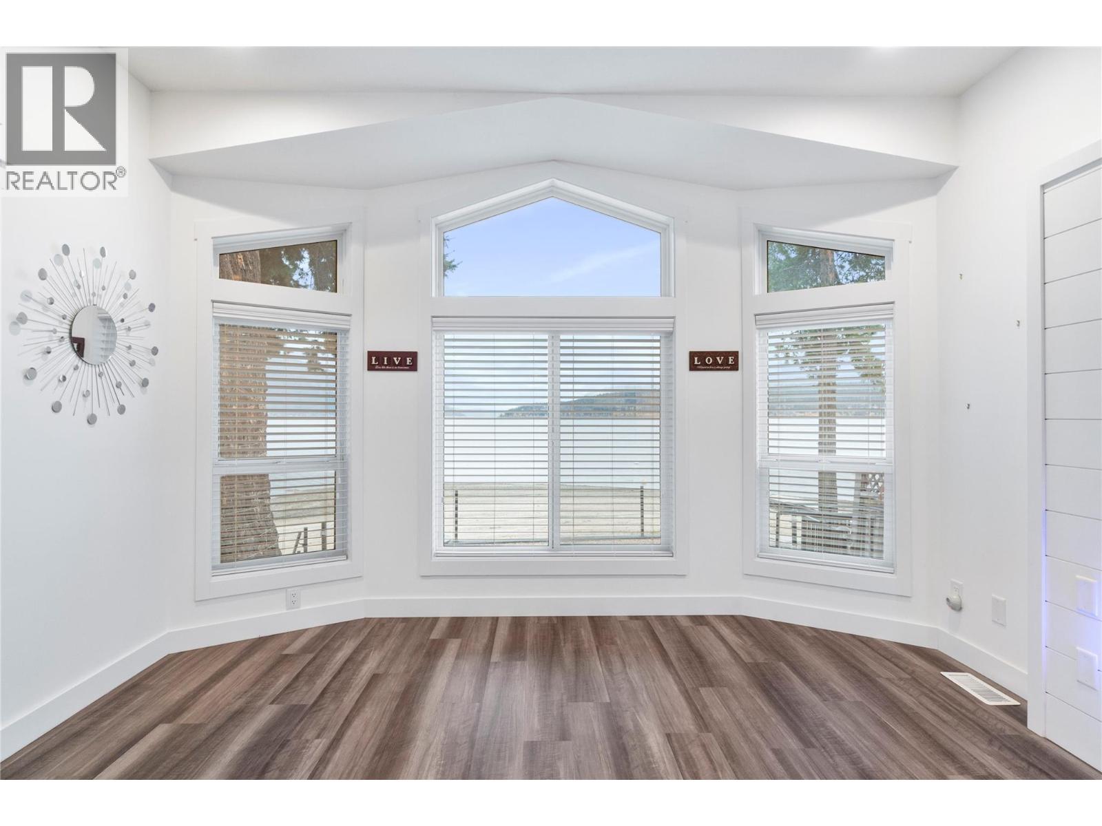 5368 Pierres Point Road Nw, Salmon Arm, British Columbia  V1E 4M2 - Photo 31 - 10367350