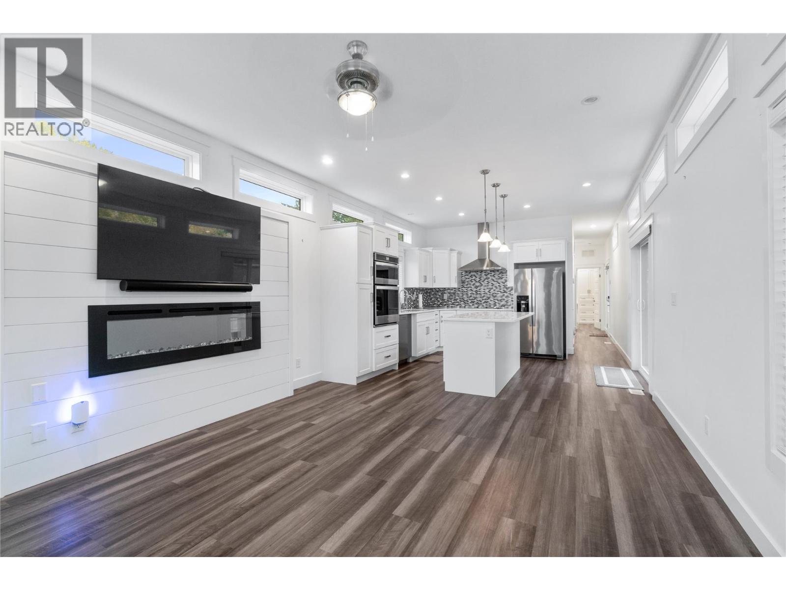 5368 Pierres Point Road Nw, Salmon Arm, British Columbia  V1E 4M2 - Photo 32 - 10367350