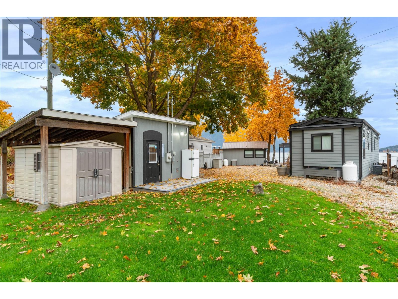 5368 Pierres Point Road Nw, Salmon Arm, British Columbia  V1E 4M2 - Photo 7 - 10367350