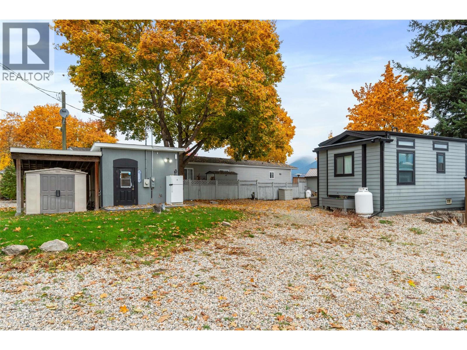 5368 Pierres Point Road Nw, Salmon Arm, British Columbia  V1E 4M2 - Photo 9 - 10367350