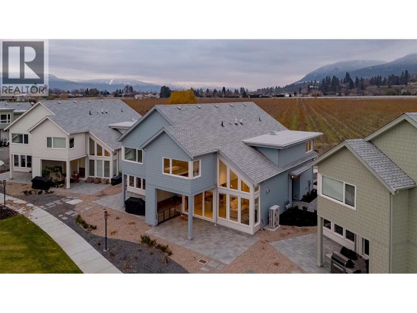 3040 Landry Crescent, Summerland, British Columbia  V0H 1Z9 - Photo 4 - 10367251