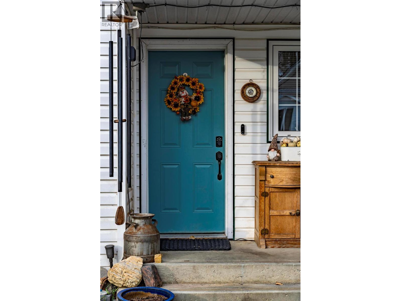 517 12th Street S, Golden, British Columbia  V0A 1H0 - Photo 2 - 10367357