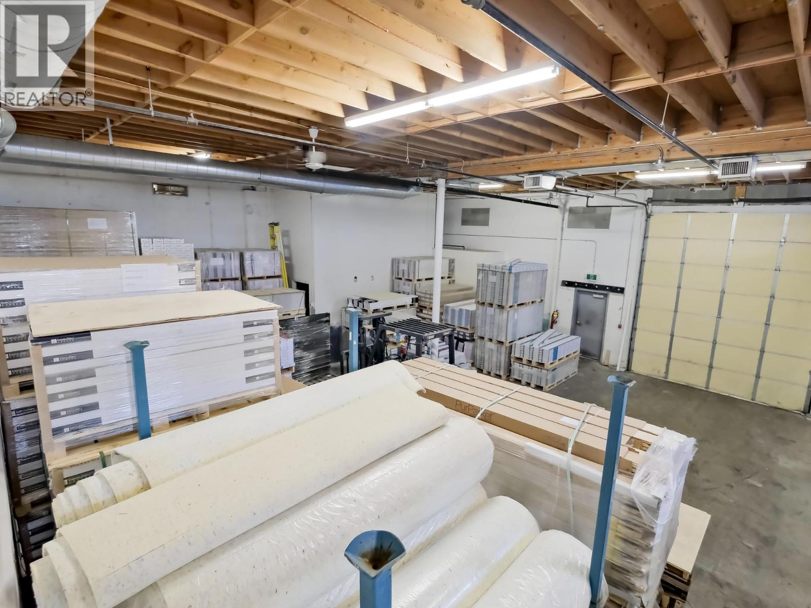 260 Okanagan Avenue E, Penticton, British Columbia  V2A 3J7 - Photo 17 - 10367383