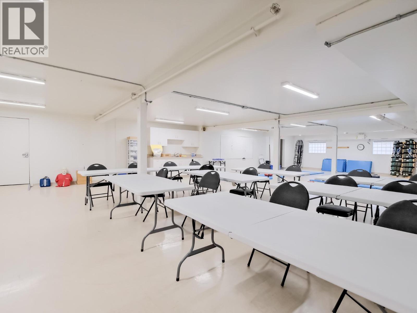 260 Okanagan Avenue E, Penticton, British Columbia  V2A 3J7 - Photo 24 - 10367383