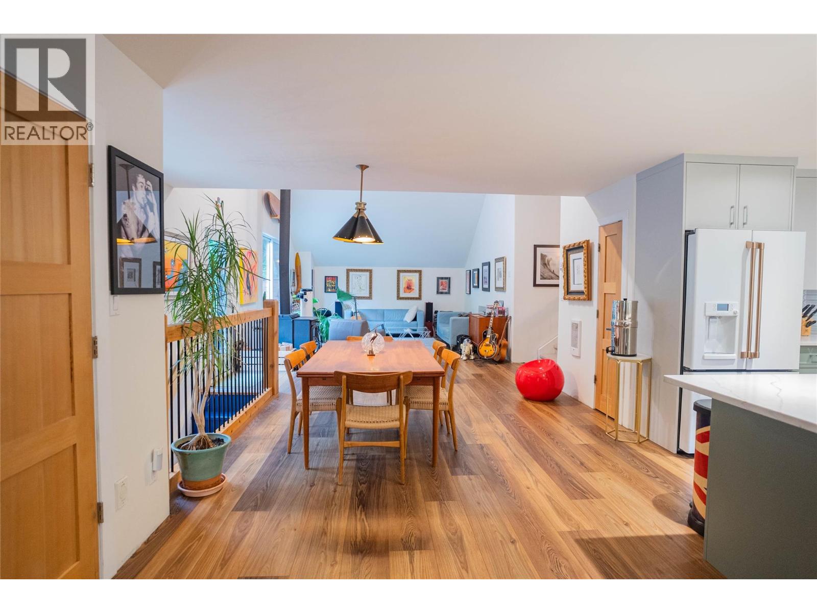 4037 Santa Road, Scotch Creek, British Columbia  V0E 1M5 - Photo 10 - 10367265