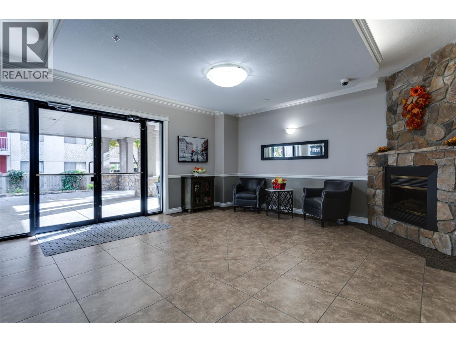 1007 Harvey Avenue Unit# 412, Kelowna, British Columbia  V1Y 6E4 - Photo 5 - 10365873