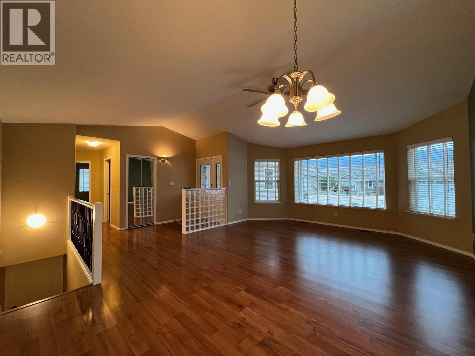 430 4 Street, Vernon, British Columbia  V1H 1Z1 - Photo 4 - 10366787