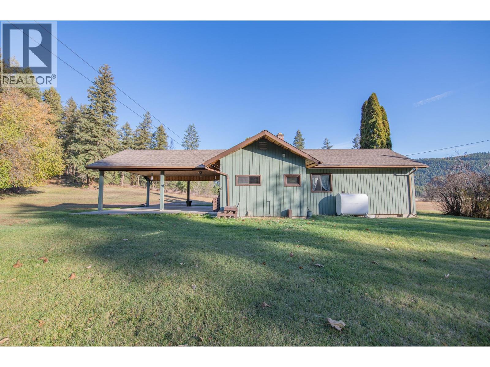 2471 6 Highway, Lumby, British Columbia  V0E 2G1 - Photo 8 - 10367352