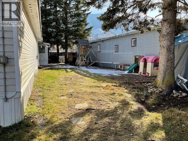 2011 Highway 3 Unit# 3, Hosmer, British Columbia  V0B 1M5 - Photo 16 - 10367195