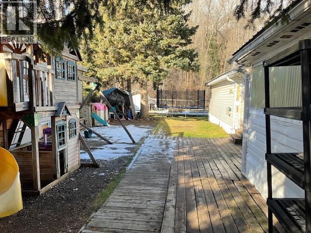 2011 Highway 3 Unit# 3, Hosmer, British Columbia  V0B 1M5 - Photo 17 - 10367195