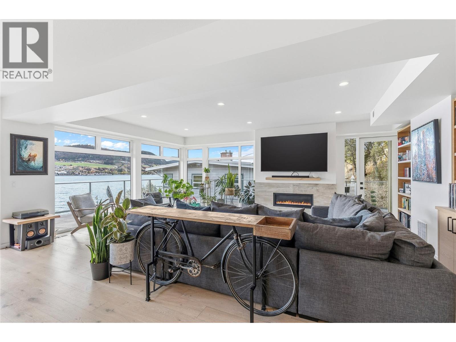 7305 Old Stamp Mill Road, Vernon, British Columbia  V1H 1N2 - Photo 18 - 10367186