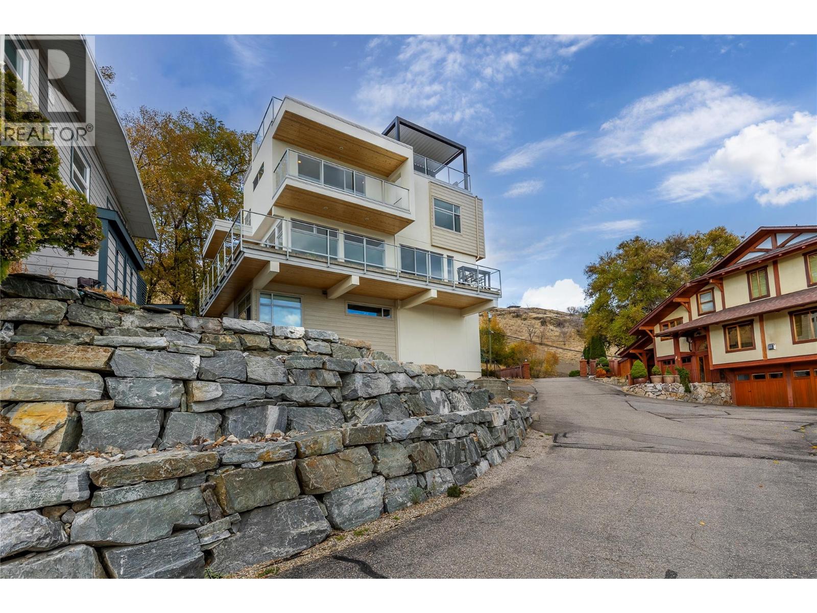 7305 Old Stamp Mill Road, Vernon, British Columbia  V1H 1N2 - Photo 2 - 10367186