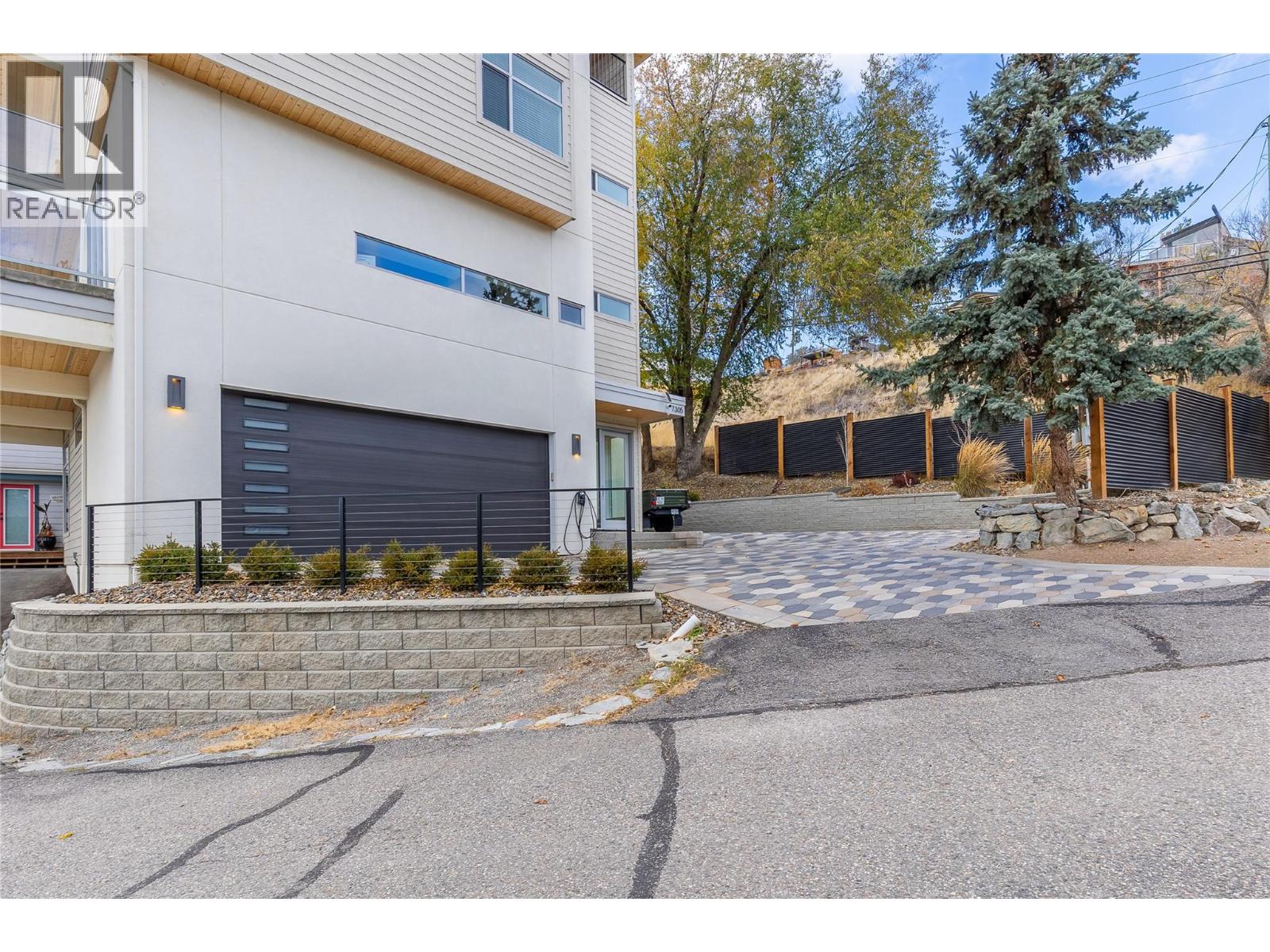 7305 Old Stamp Mill Road, Vernon, British Columbia  V1H 1N2 - Photo 3 - 10367186