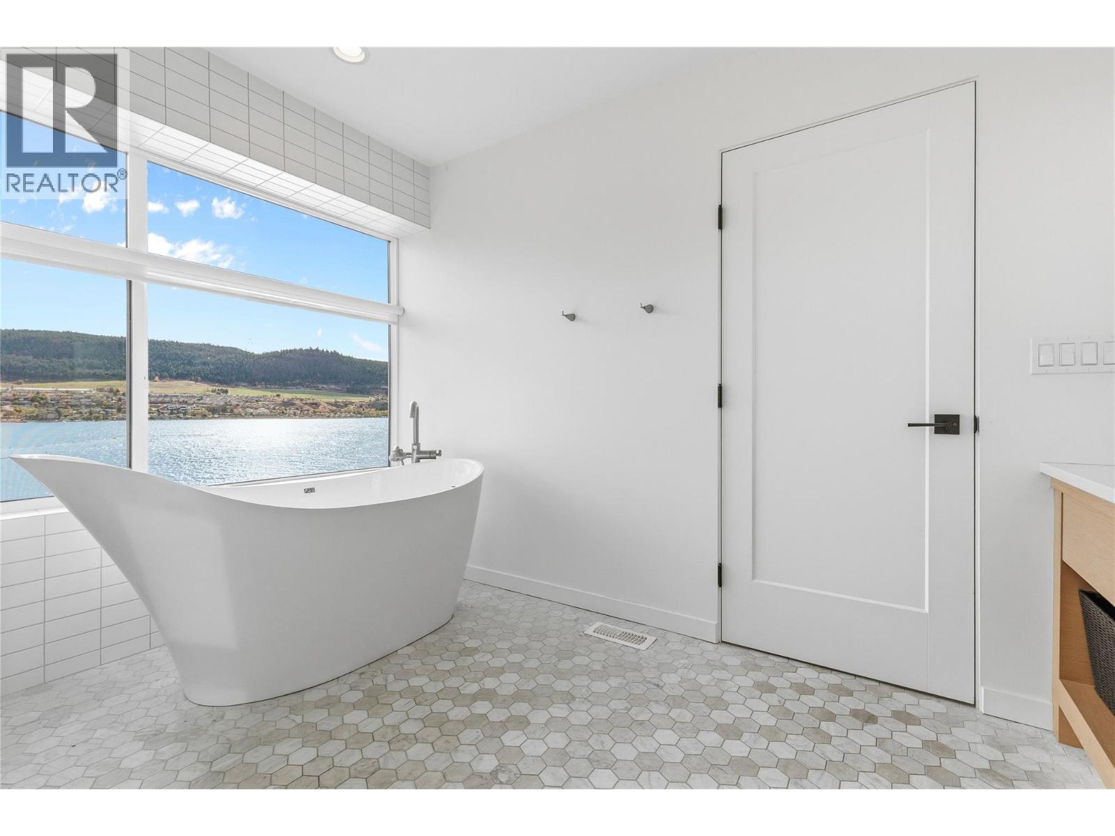 7305 Old Stamp Mill Road, Vernon, British Columbia  V1H 1N2 - Photo 60 - 10367186