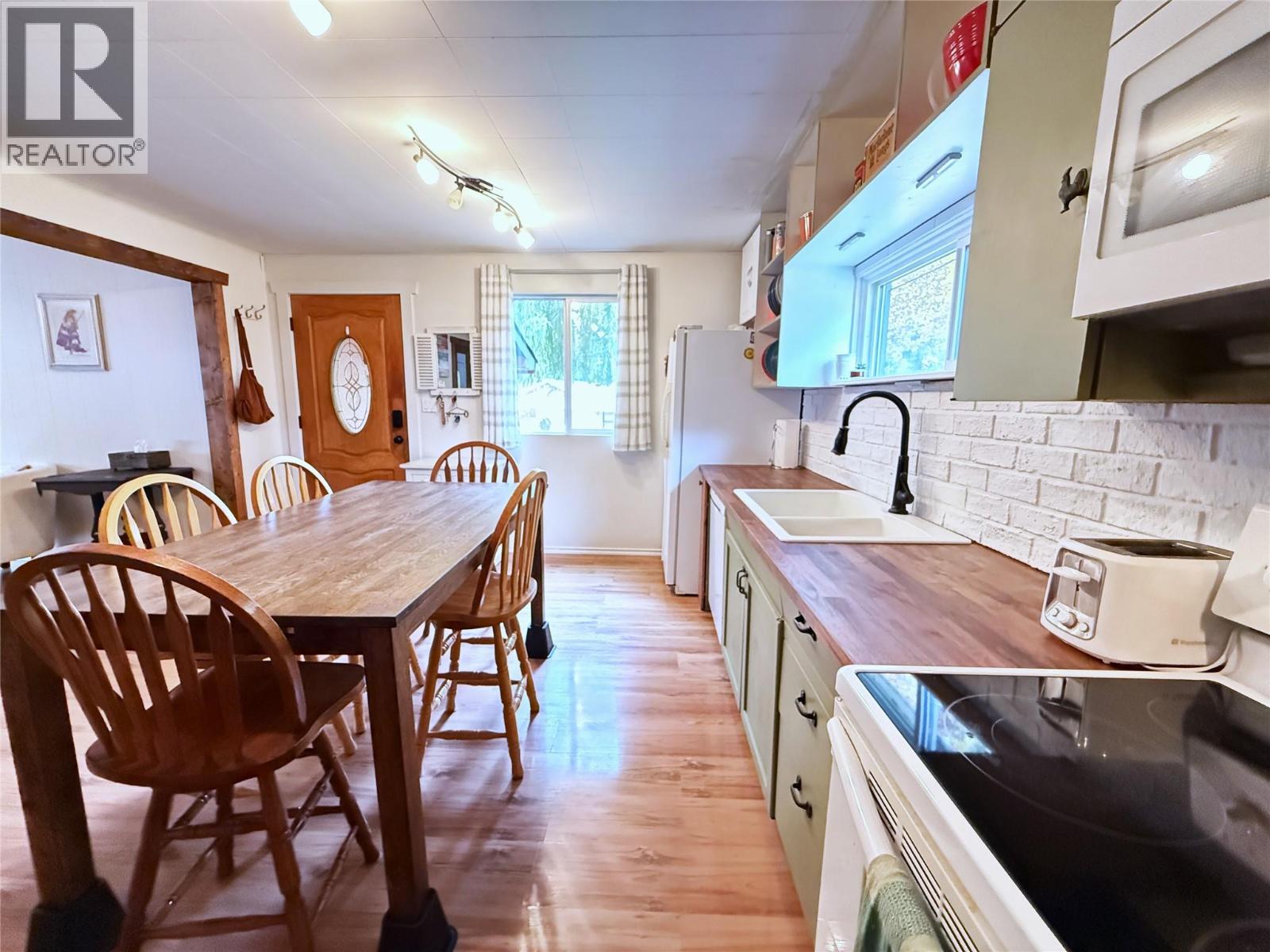 7310 51 Street Ne, Salmon Arm, British Columbia  V0E 1K0 - Photo 11 - 10367308