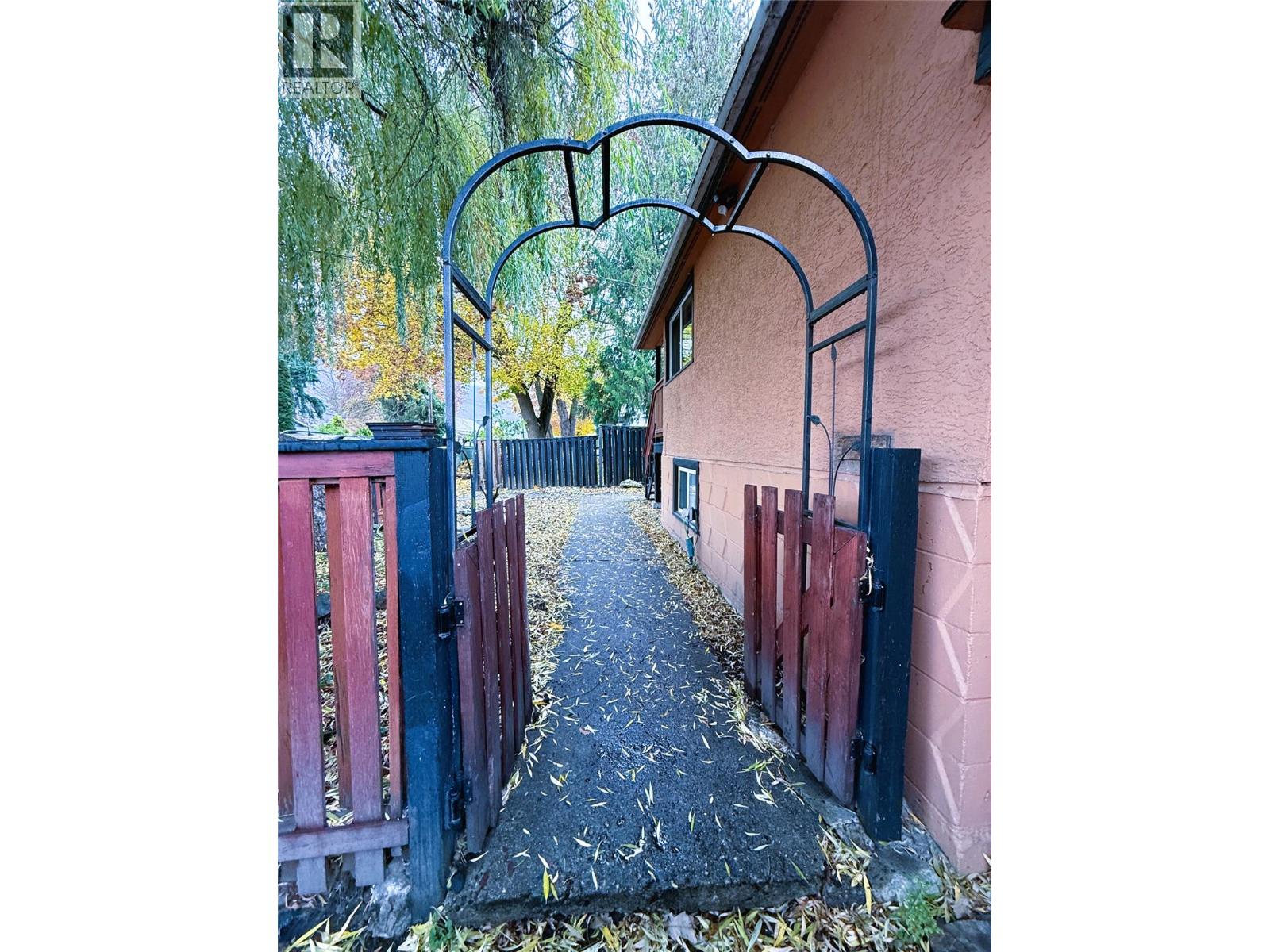 7310 51 Street Ne, Salmon Arm, British Columbia  V0E 1K0 - Photo 5 - 10367308