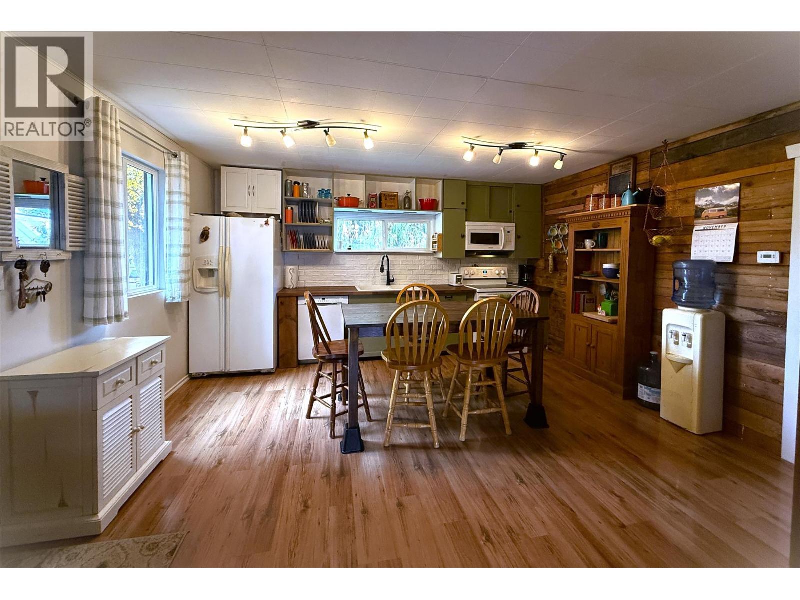 7310 51 Street Ne, Salmon Arm, British Columbia  V0E 1K0 - Photo 8 - 10367308