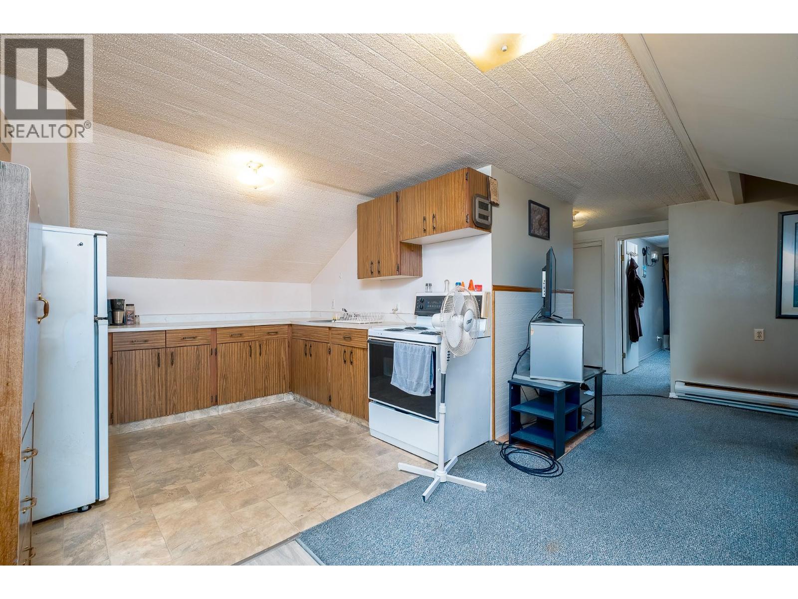 792 Rossland Avenue, Trail, British Columbia  V1R 3N3 - Photo 57 - 10367132