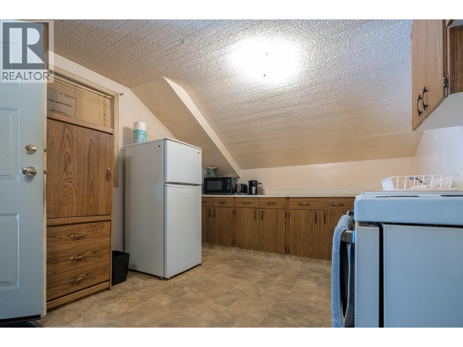 792 Rossland Avenue, Trail, British Columbia  V1R 3N3 - Photo 63 - 10367132