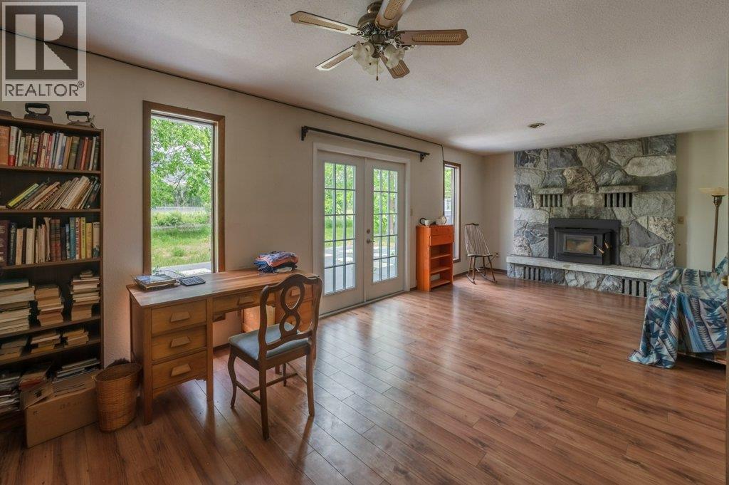 294 Road 18 Road, Oliver, British Columbia  V0H 1T1 - Photo 13 - 10367371