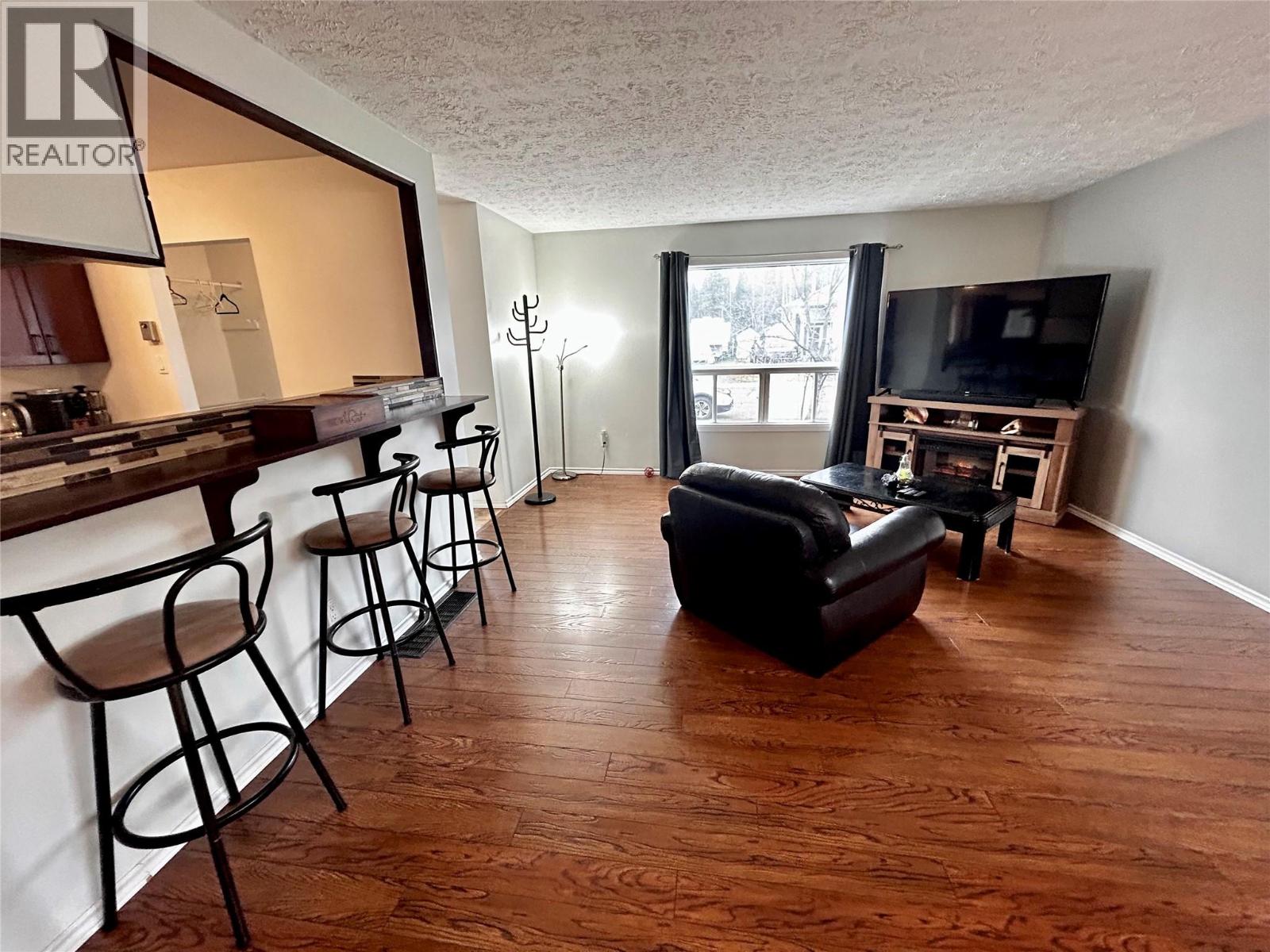 248 Peace River Crescent, Tumbler Ridge, British Columbia  V0C 2W0 - Photo 4 - 10367368