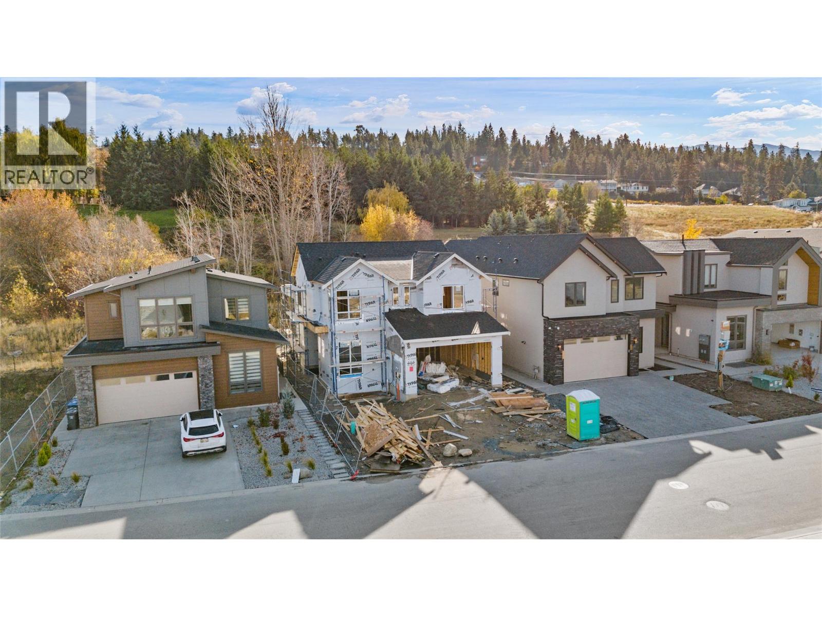 996 Bull Crescent, Kelowna, British Columbia  V1W 0B6 - Photo 2 - 10366954