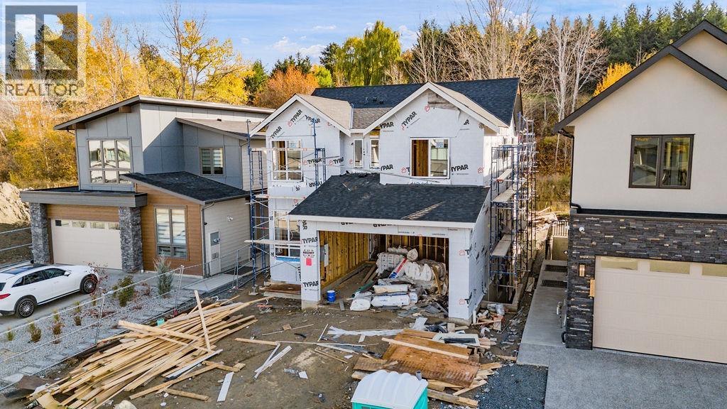 996 Bull Crescent, Kelowna, British Columbia  V1W 0B6 - Photo 3 - 10366954