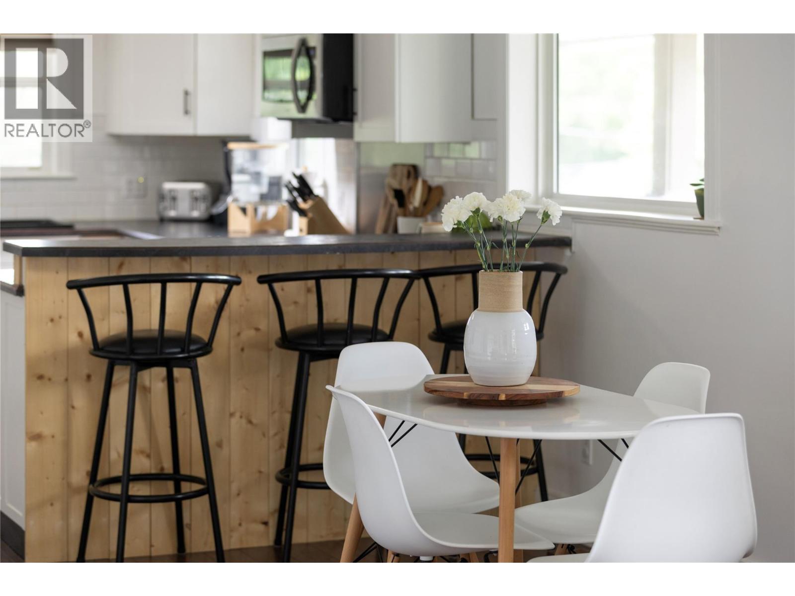 2100 32 Avenue, Vernon, British Columbia  V1T 2K2 - Photo 15 - 10367220