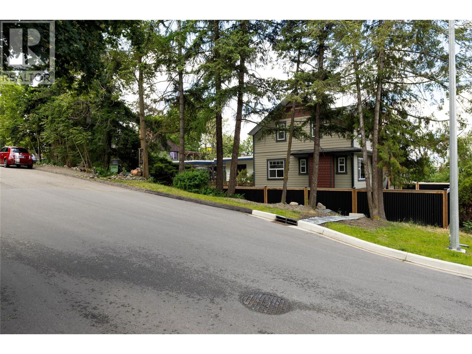 2100 32 Avenue, Vernon, British Columbia  V1T 2K2 - Photo 32 - 10367220