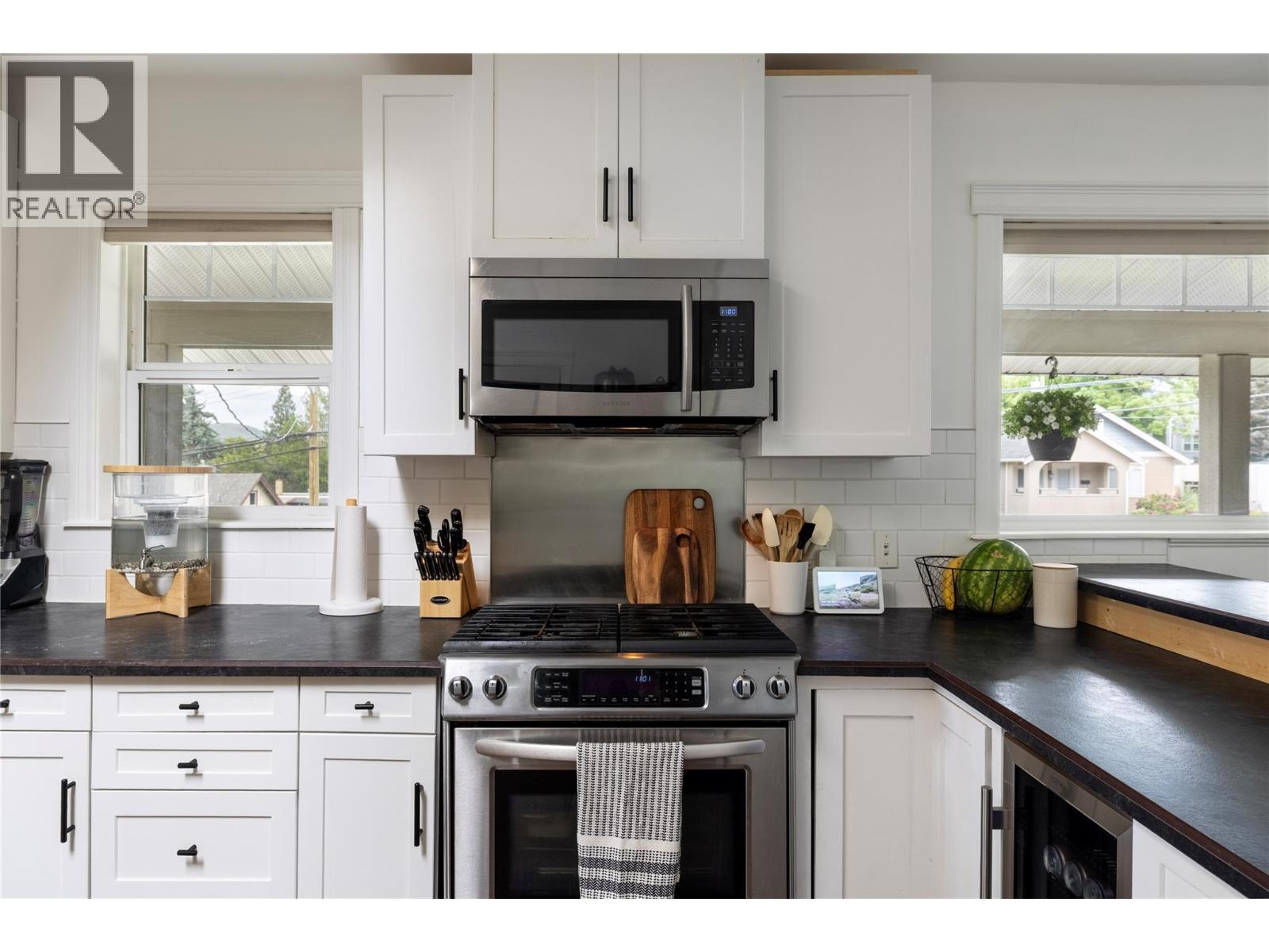 2100 32 Avenue, Vernon, British Columbia  V1T 2K2 - Photo 8 - 10367220