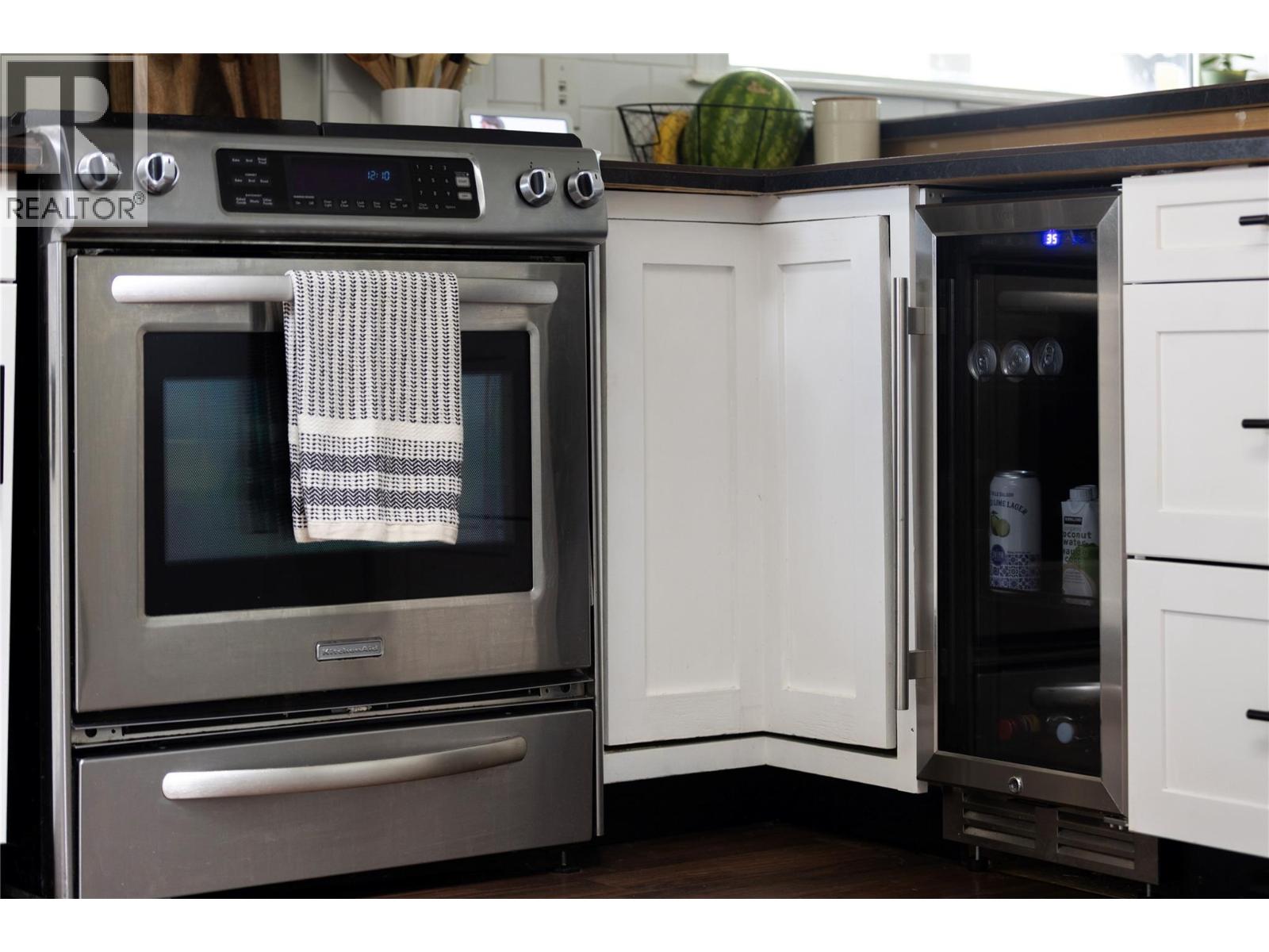 2100 32 Avenue, Vernon, British Columbia  V1T 2K2 - Photo 9 - 10367220