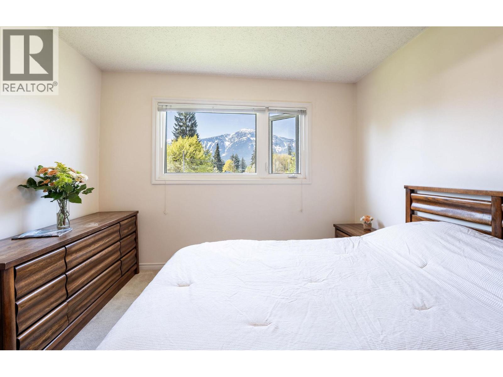 815 Fourth Street E, Revelstoke, British Columbia  V0E 2S0 - Photo 16 - 10365720