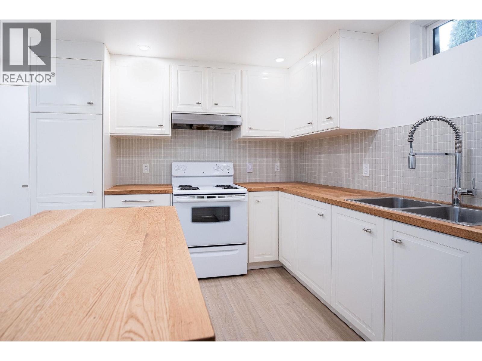 815 Fourth Street E, Revelstoke, British Columbia  V0E 2S0 - Photo 22 - 10365720