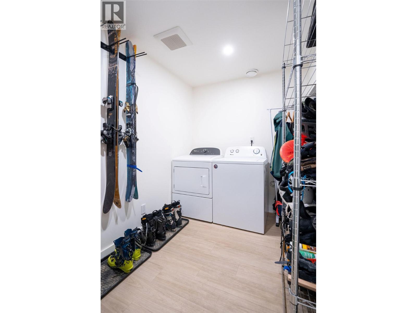 815 Fourth Street E, Revelstoke, British Columbia  V0E 2S0 - Photo 32 - 10365720