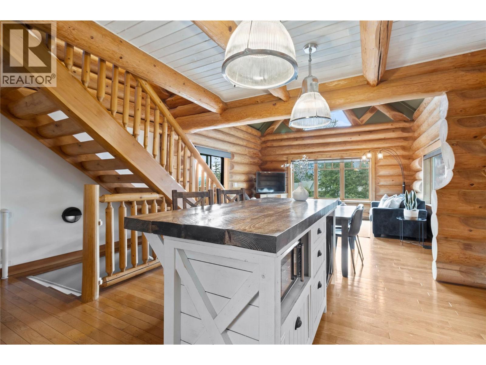 3667 Braelyn Road, Tappen, British Columbia  V0E 2X1 - Photo 12 - 10367202