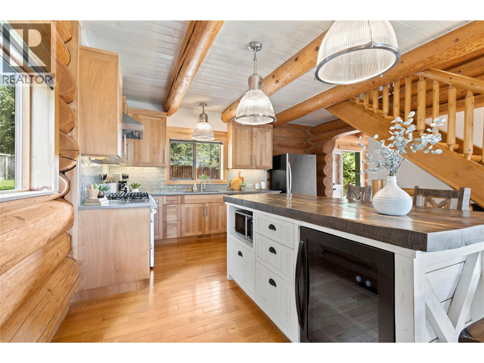 3667 Braelyn Road, Tappen, British Columbia  V0E 2X1 - Photo 8 - 10367202