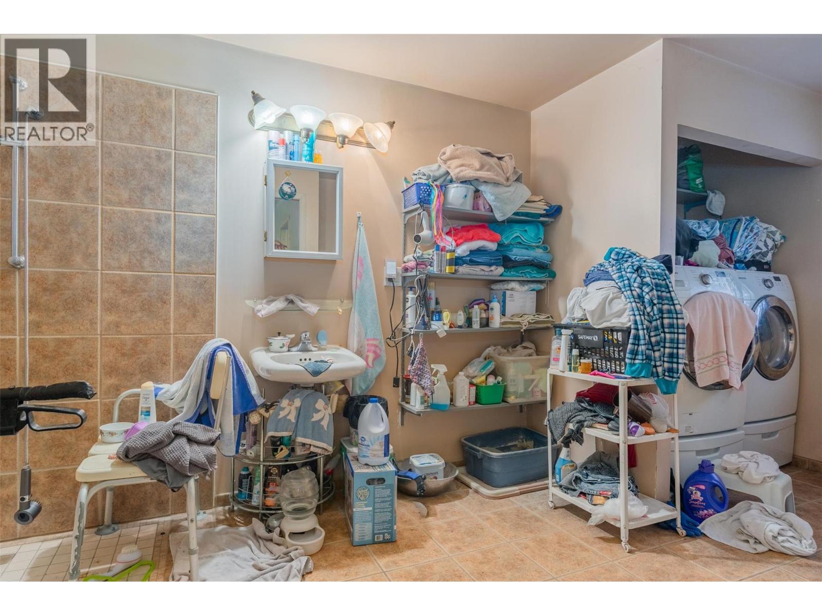 1976 Watson Lane, Fruitvale, British Columbia  V0G 1L1 - Photo 18 - 10367081