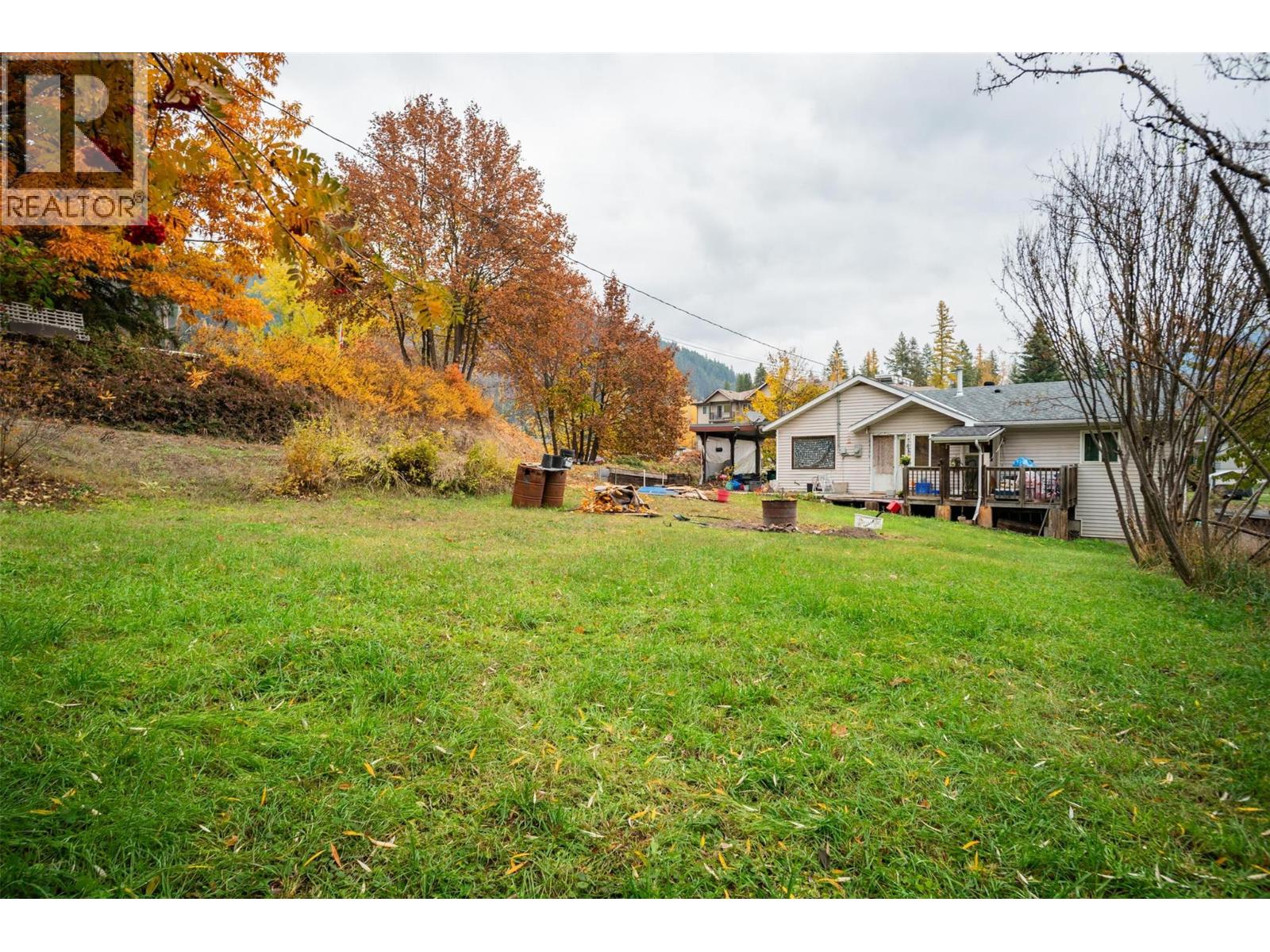 1976 Watson Lane, Fruitvale, British Columbia  V0G 1L1 - Photo 29 - 10367081