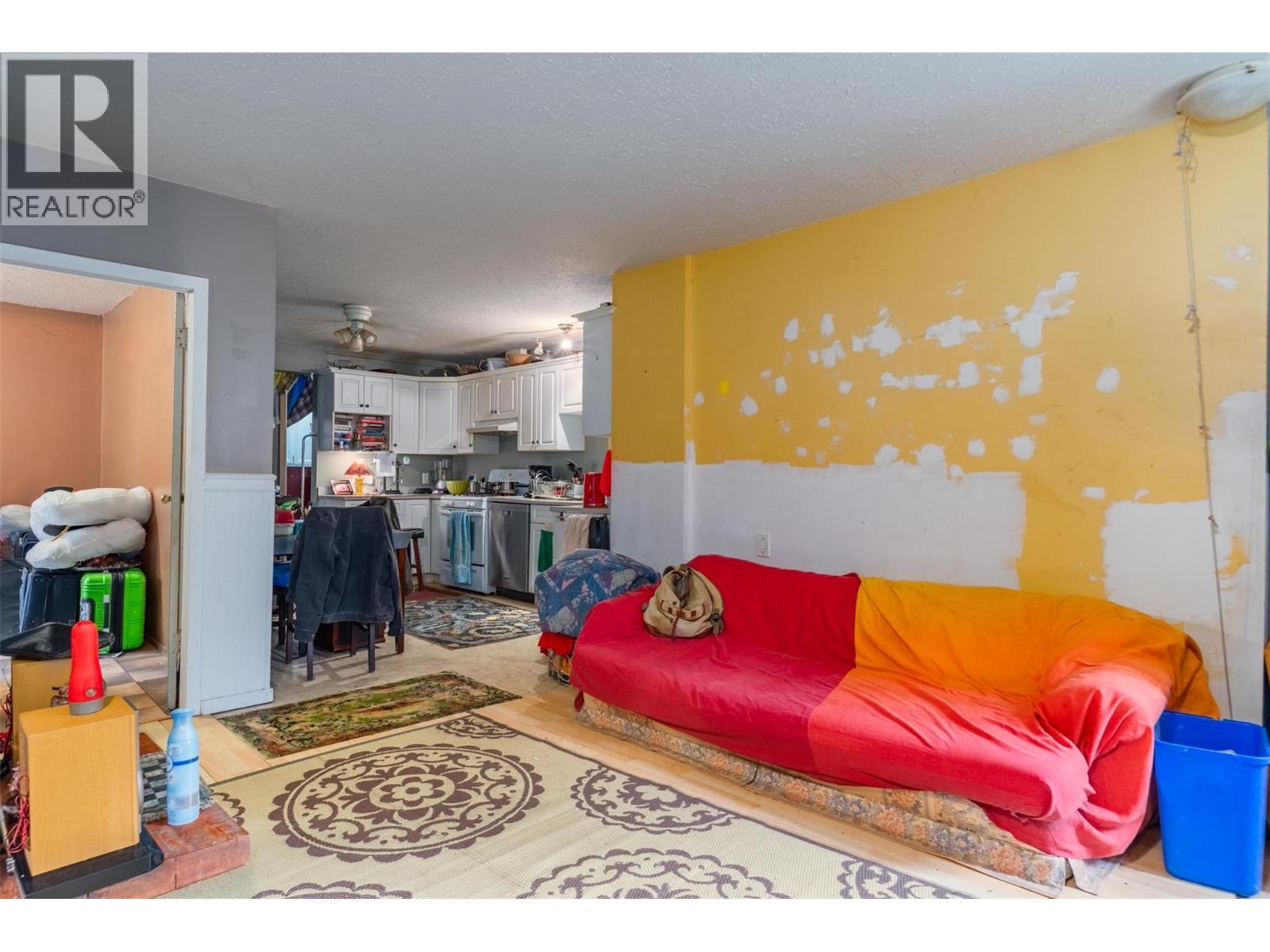 1976 Watson Lane, Fruitvale, British Columbia  V0G 1L1 - Photo 5 - 10367081