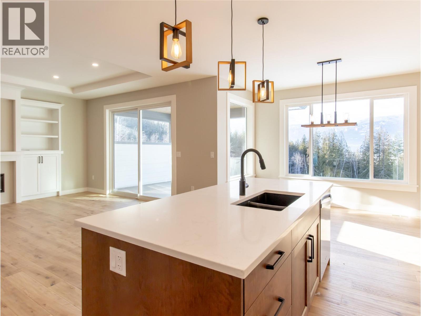 1721 9 Street Se, Salmon Arm, British Columbia  V1E 0G9 - Photo 12 - 10367508