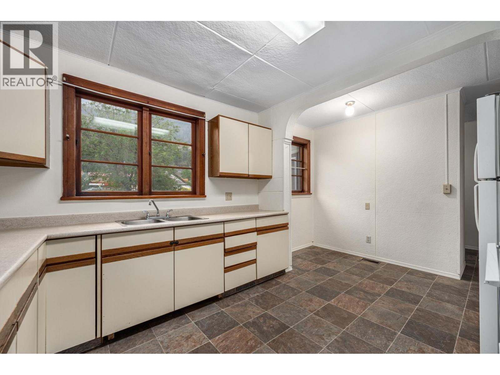 633 Fraserview Street, Lillooet, British Columbia  V0K 1V0 - Photo 7 - 10367565