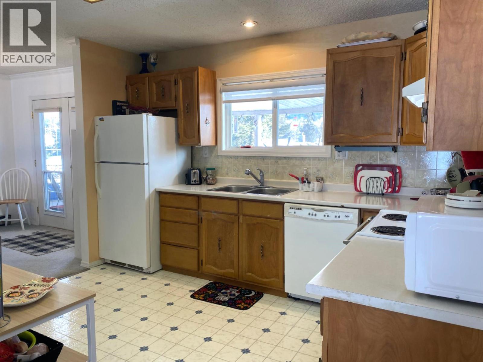 1768 First Street, Fruitvale, British Columbia  V0G 1L0 - Photo 8 - 10367550