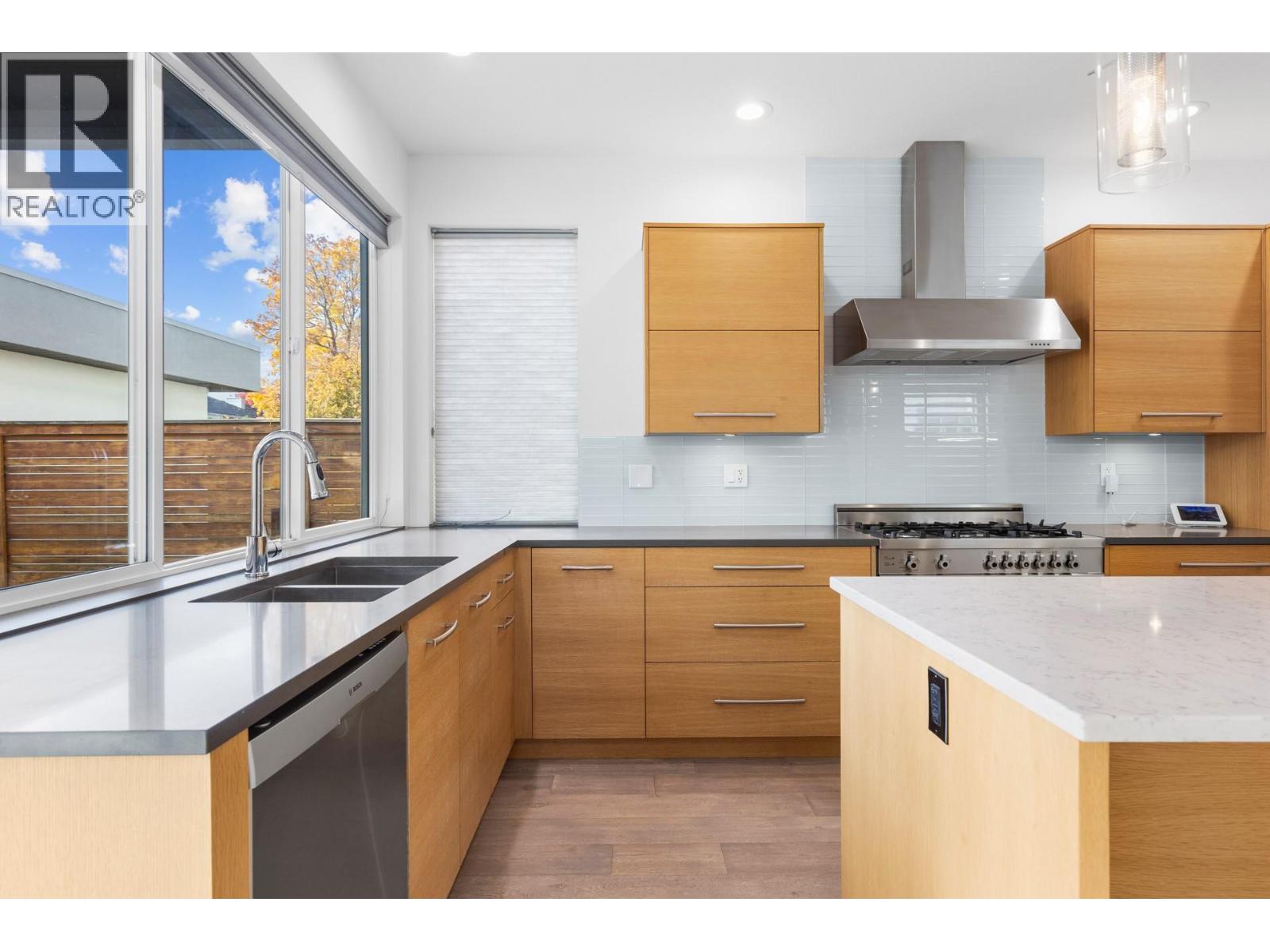 443 Christleton Avenue, Kelowna, British Columbia  V1Y 5H9 - Photo 11 - 10367139