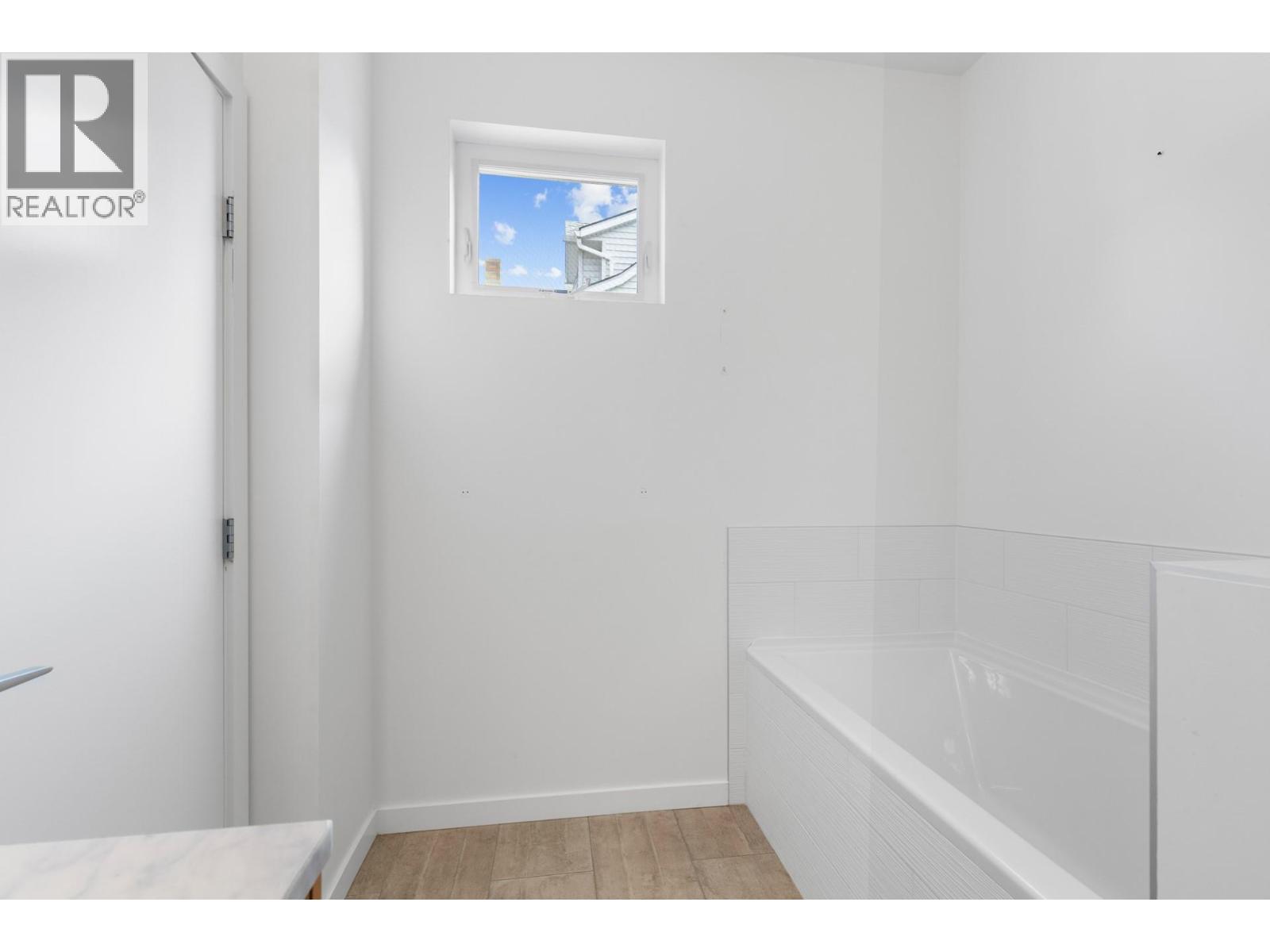 443 Christleton Avenue, Kelowna, British Columbia  V1Y 5H9 - Photo 25 - 10367139